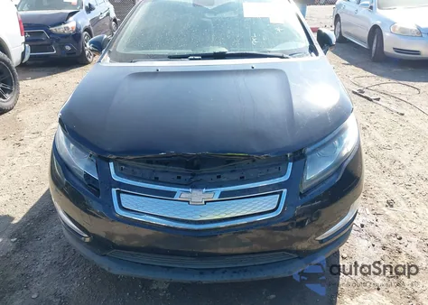 2015 Chevrolet Volt z USA, uszkodzony, nr VIN 1G1RA6E41FU115073